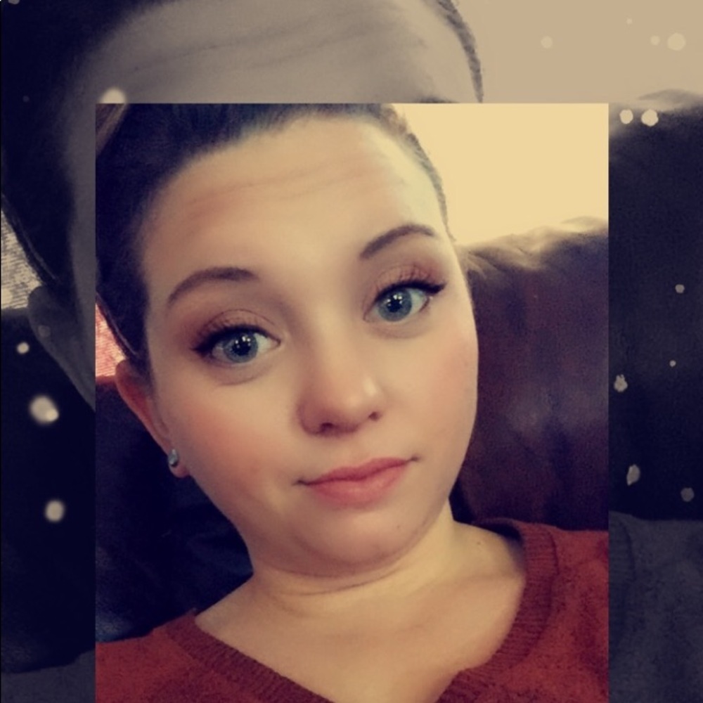 Meet your Posher, Angleina